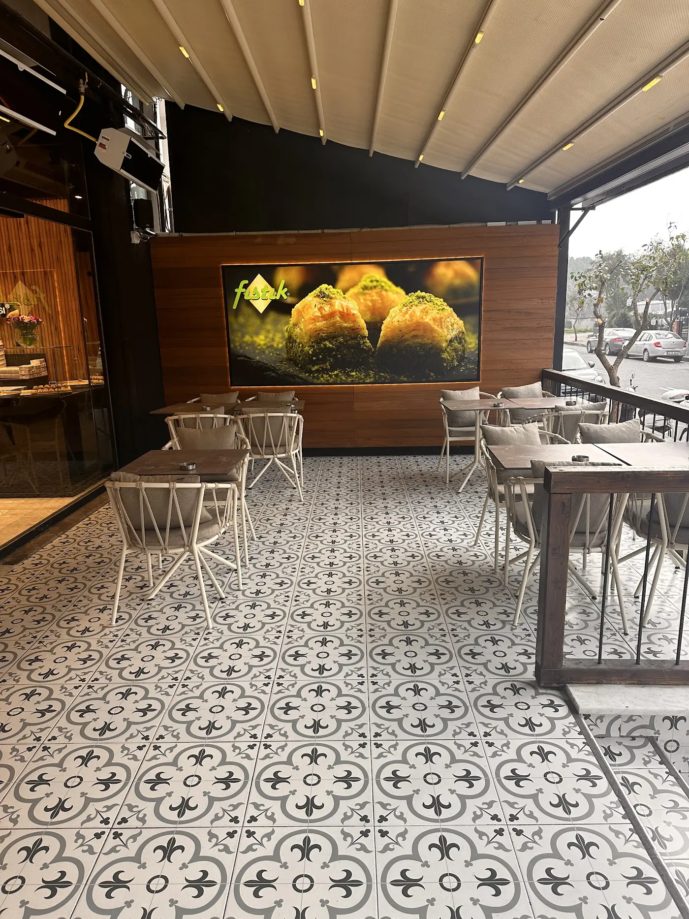 Manisa Fıstık 27 Ayar Baklavaları