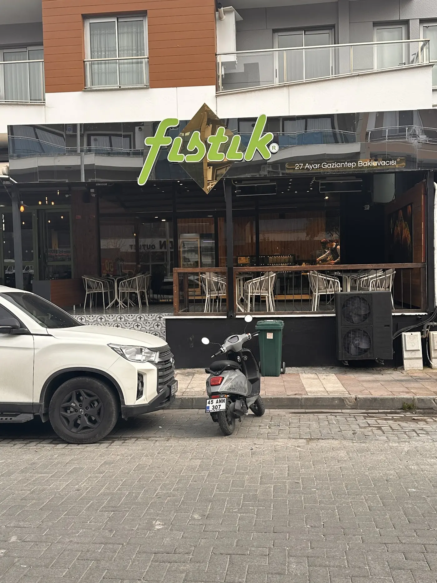 Manisa Fıstık 27 Ayar Baklavaları fotoğraf 3