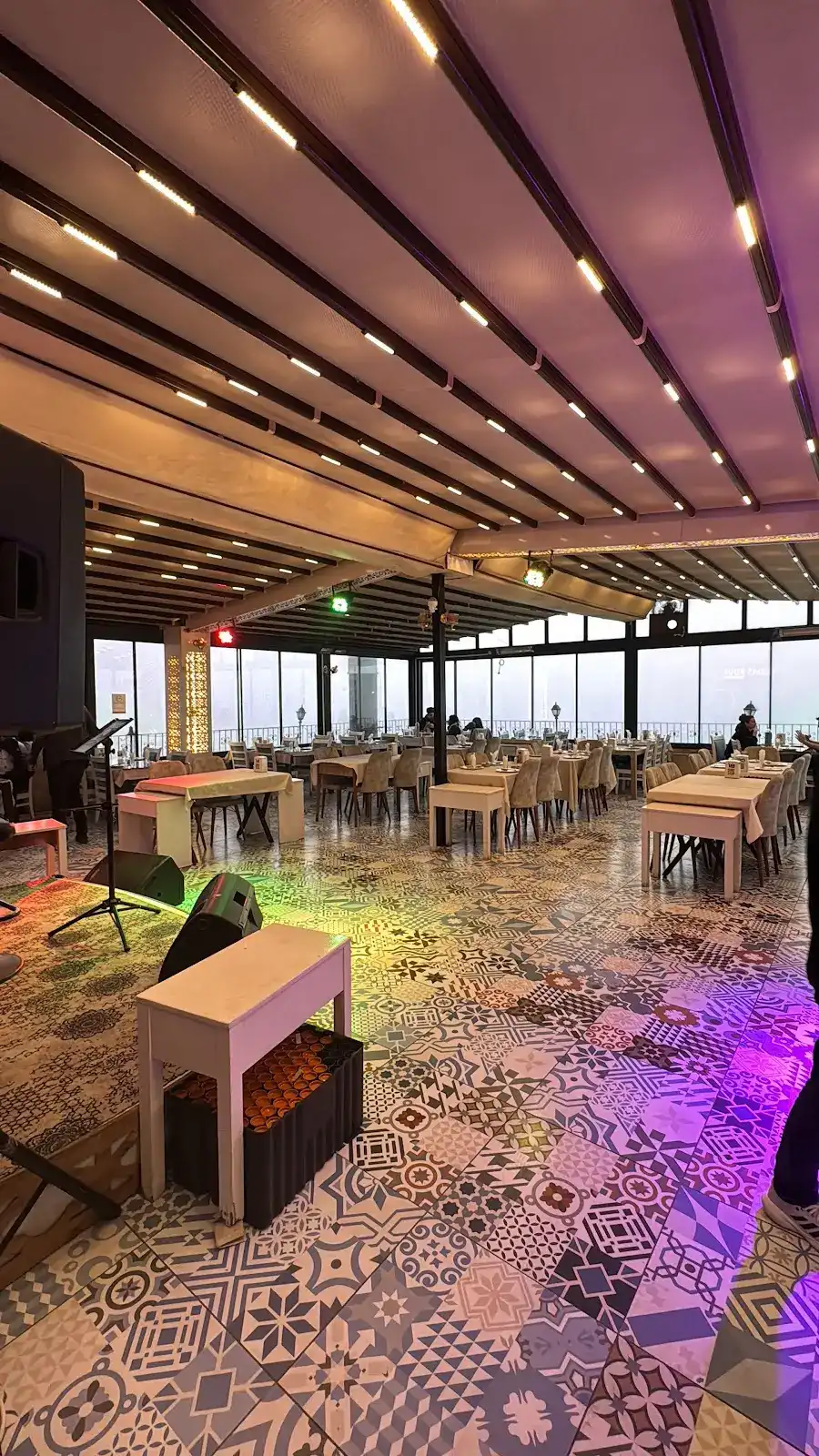 Midas ROOF Restaurant