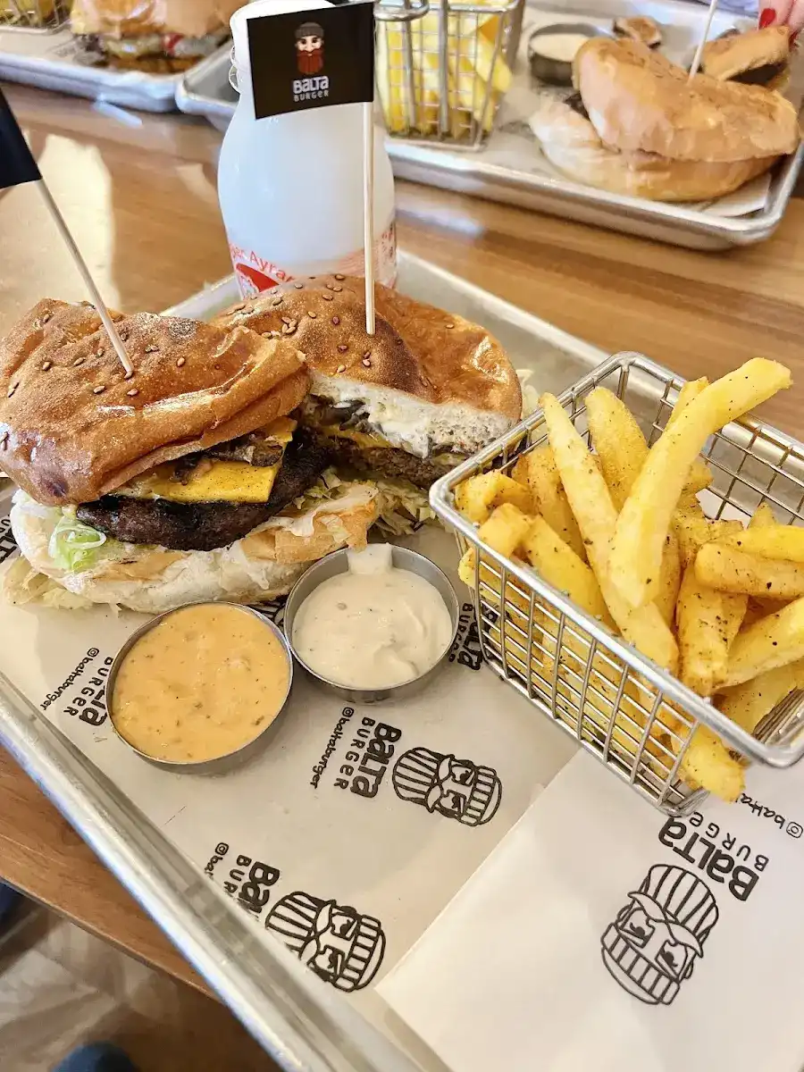 Balta Burger Artuklu fotoğraf 3
