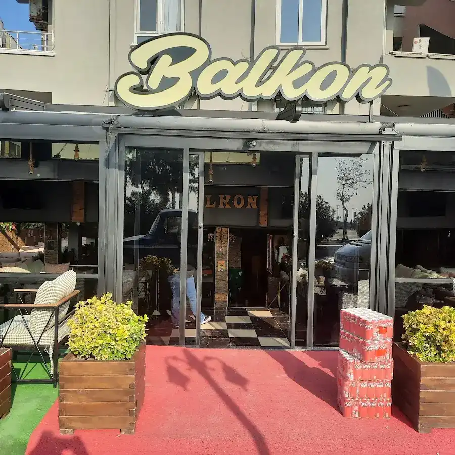 Cafe Balkon By Rt