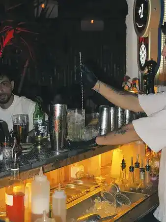 Dali Cocktail Bar