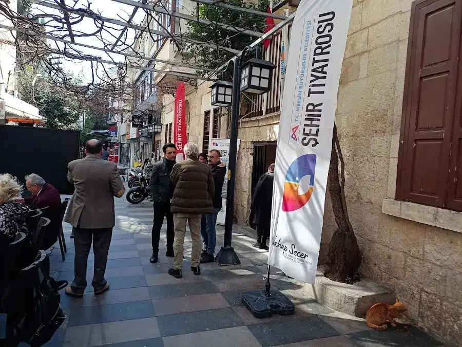 Mersin Şehir Tiyatrosu Nevit Kodallı Sahnesi
