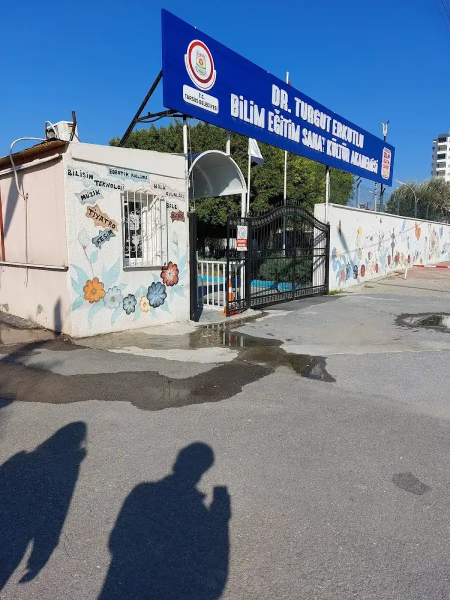 Tarsus Şehir Tiyatrosu / Ayşe Lebriz Berkem Sahnesi fotoğraf 3