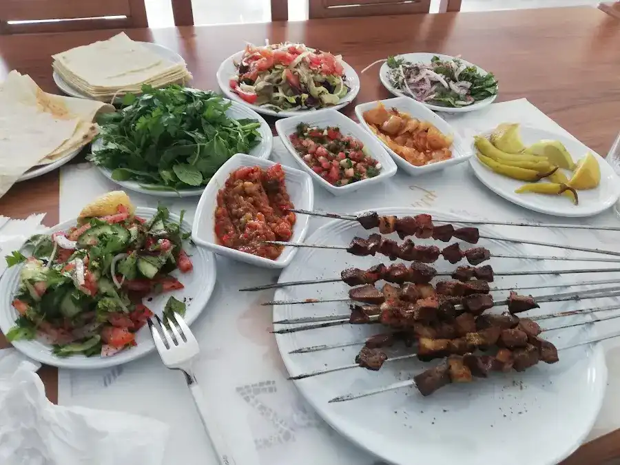 Lezzet Durağı / Lahmacun Salonu/ Anamur Yemek Salonu fotoğraf 2