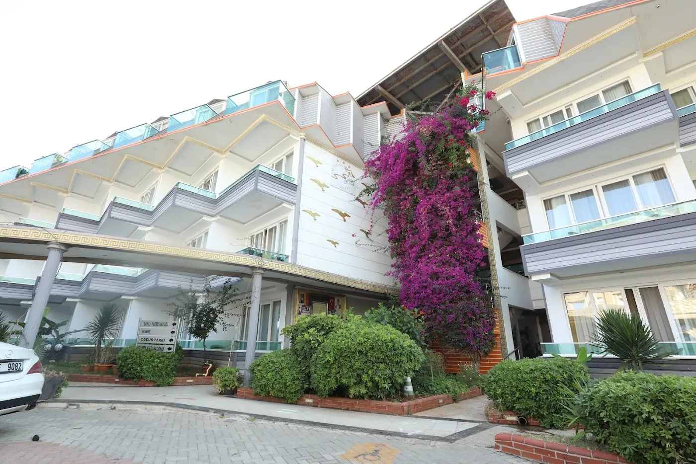 Ünlüselek Hotel