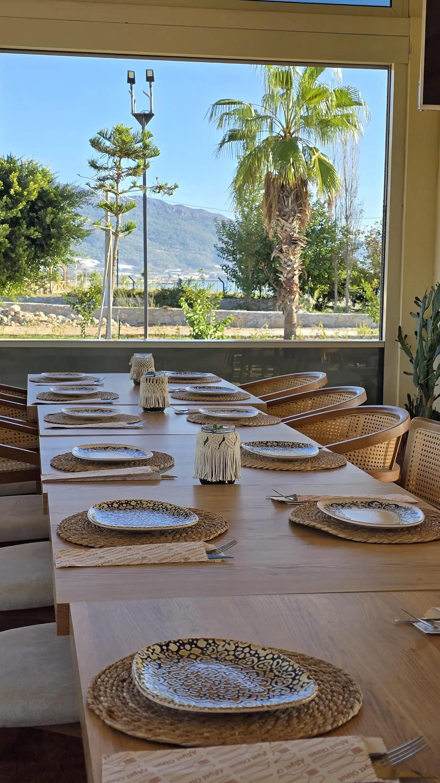 VARİL BEACH CLUB & RESTORANT