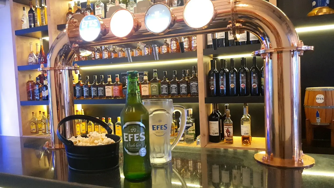 Varil Bistro & Lounge
