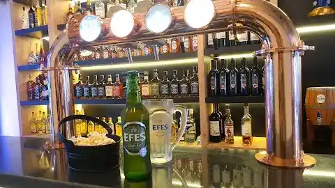 Varil Bistro & Lounge