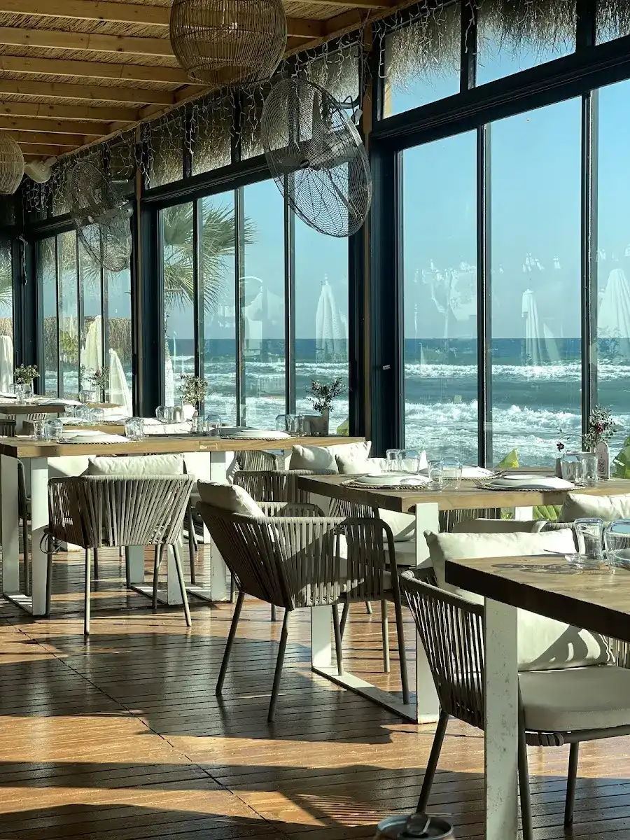 Avlu Beach & Restoran