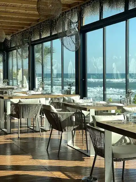 Avlu Beach & Restoran