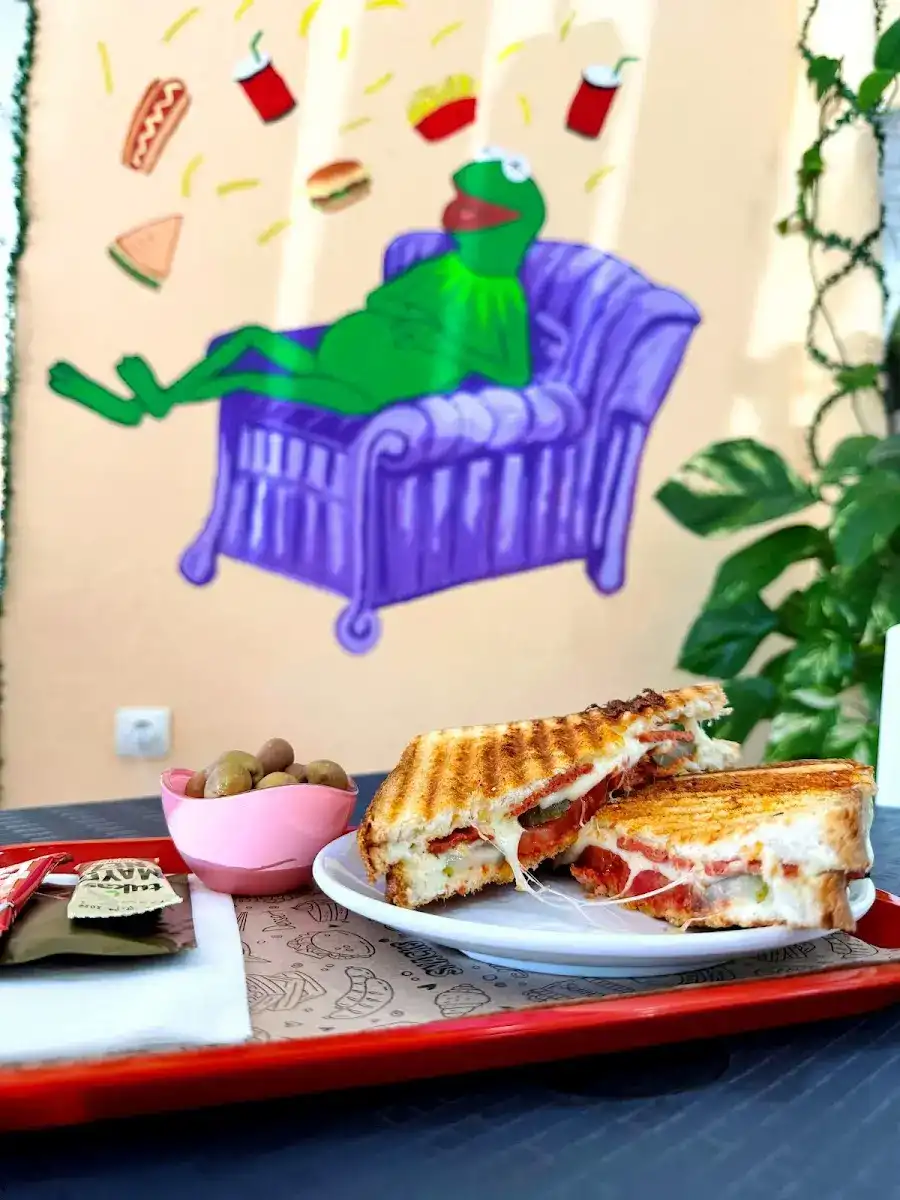 Qermit Cafe & Fast Food