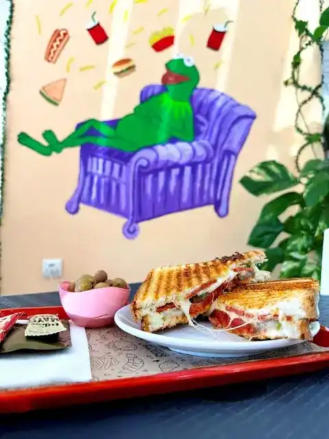 Qermit Cafe & Fast Food