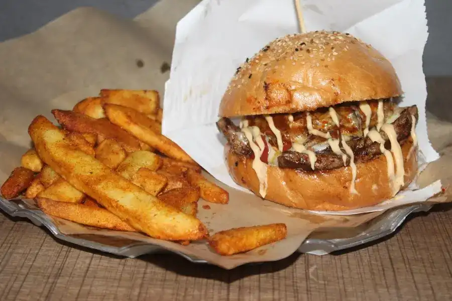Kolej Burger fotoğraf 2