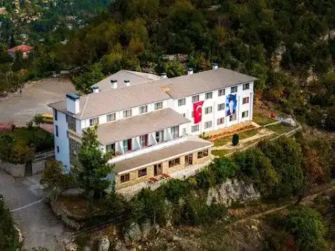 Namrun Dağ Otel by Esamet Hanım