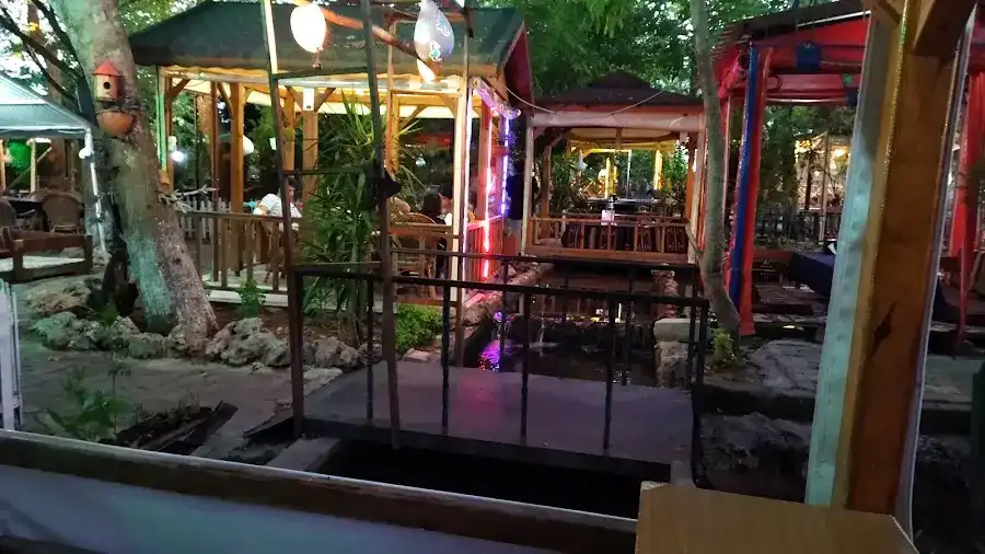 Petunya Restaurant