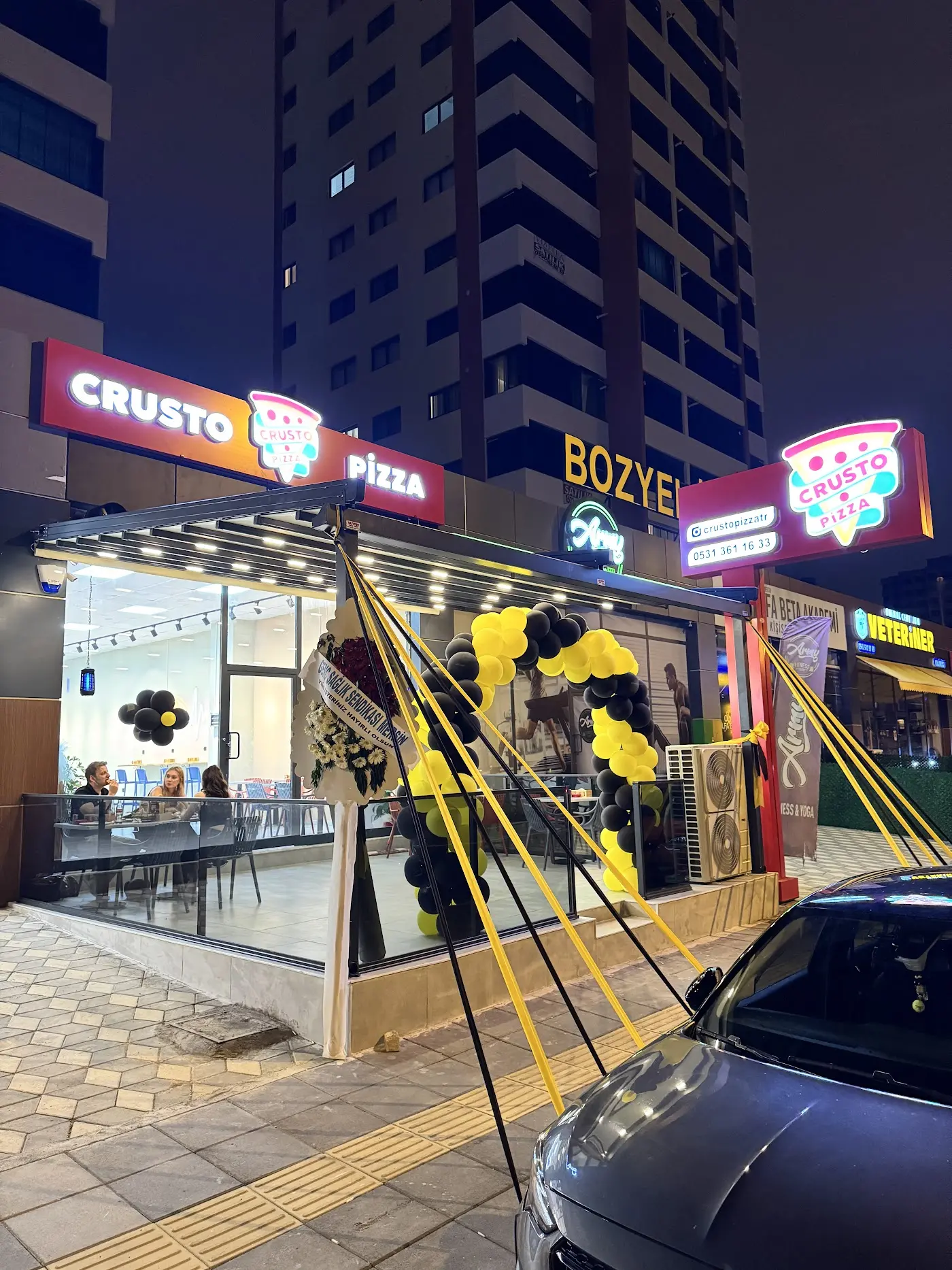 Crusto Pizza