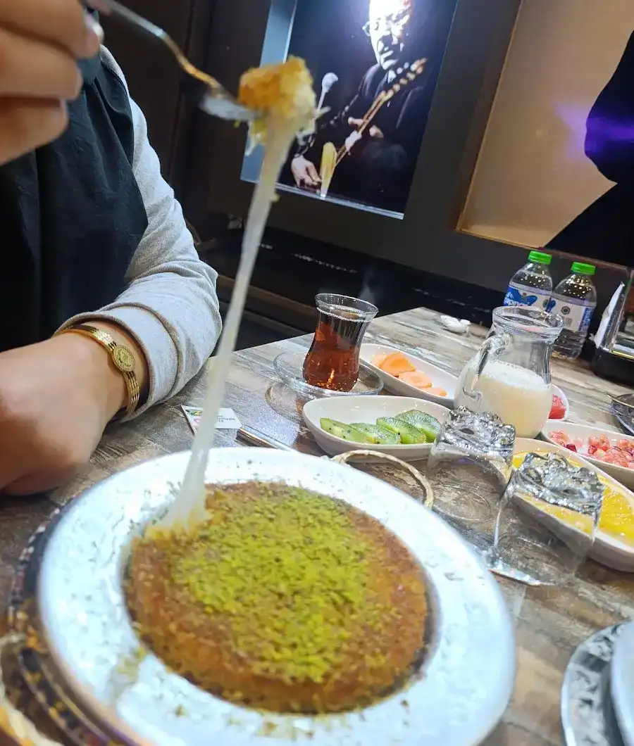 27 Fıstıkzade Künefe Mut fotoğraf 3