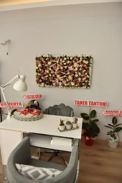 NK Nihal Küçüksarı Nail&Makeup Studio fotoğraf 3