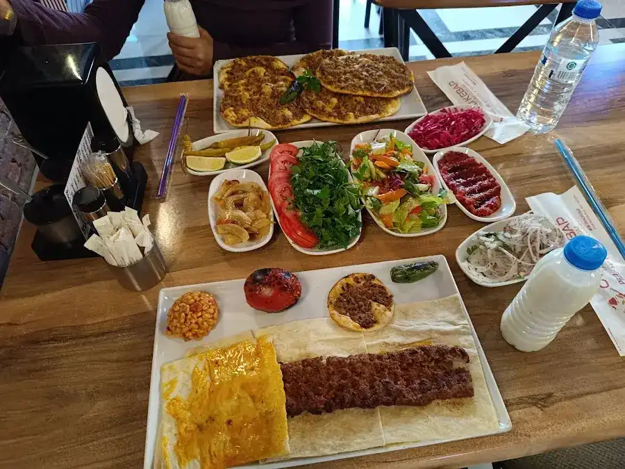 Ovalı Kebap ve Etliekmek fotoğraf 2