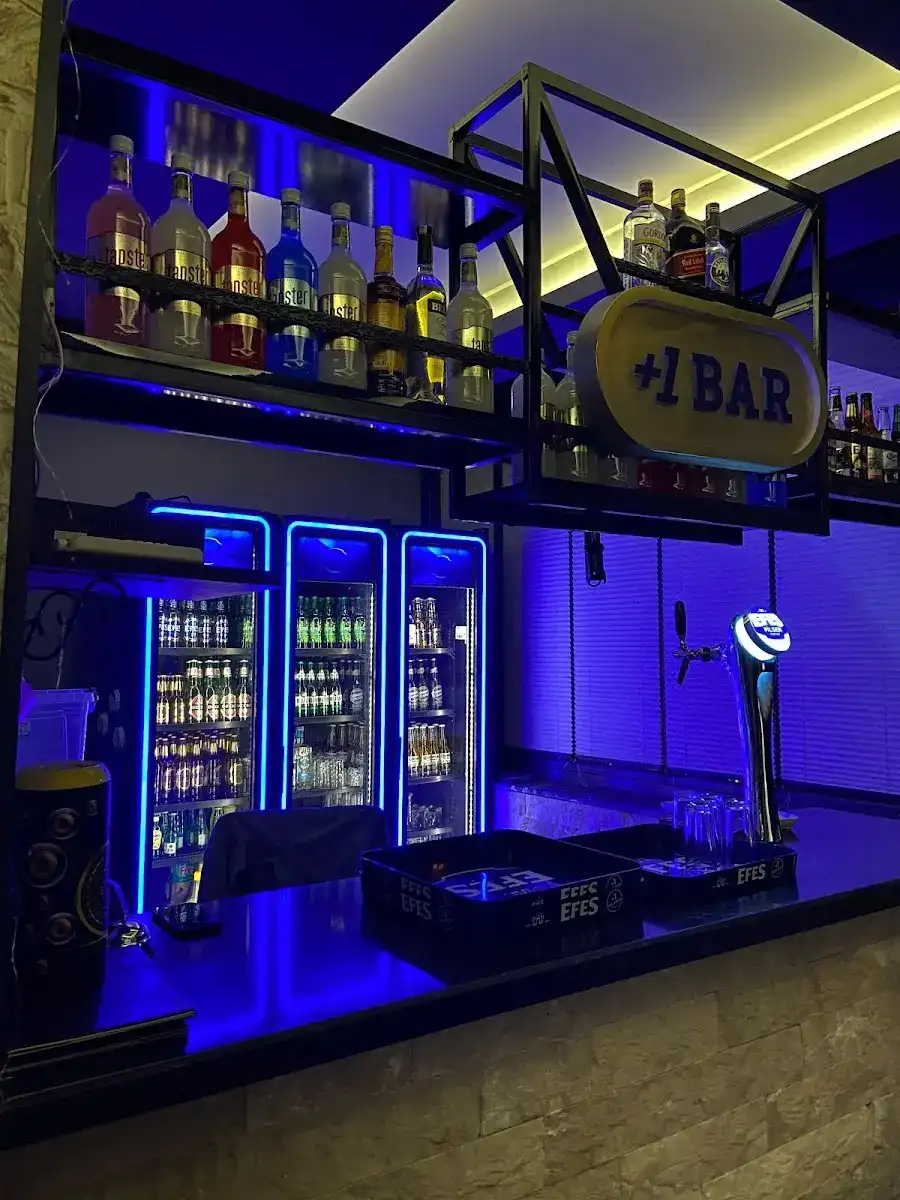 Crow Bar & Lounge