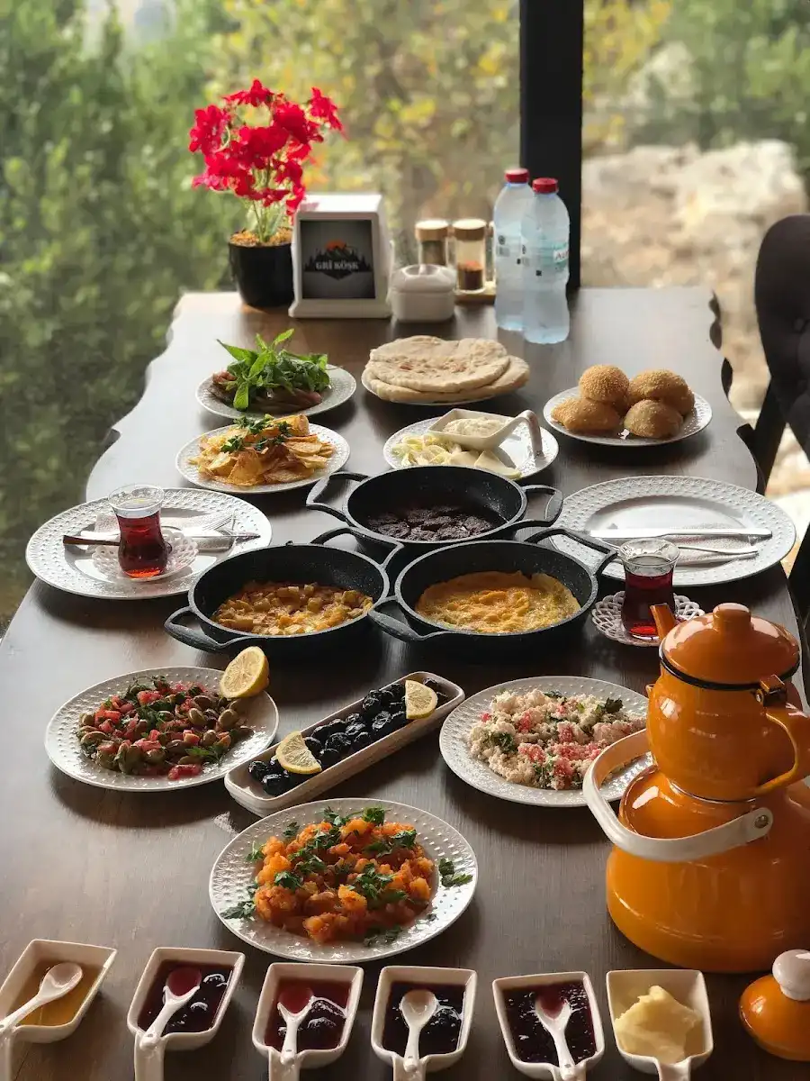 GRİ KÖŞK fotoğraf 3