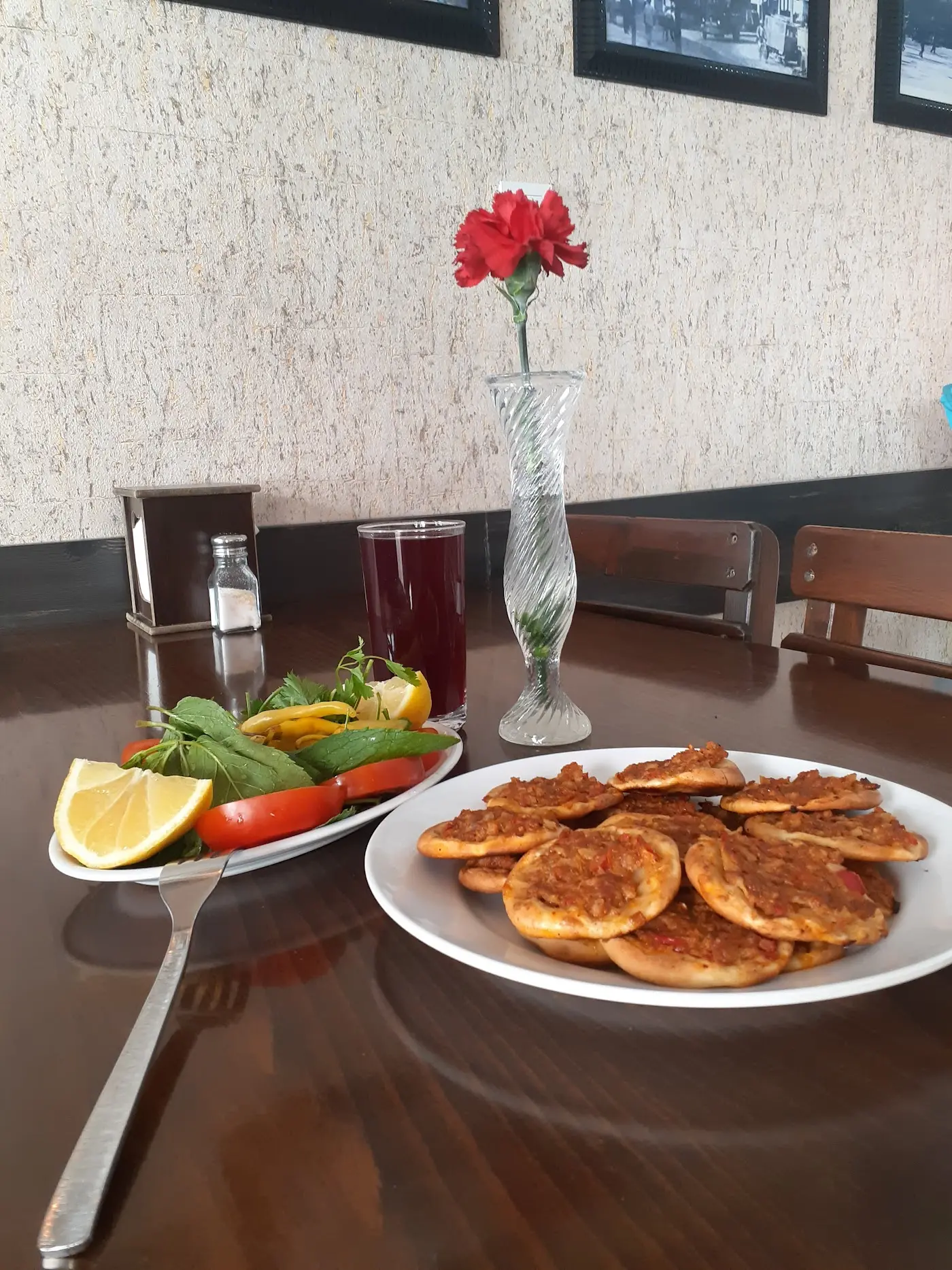 Tarsus Lahmacun Ve Kahvalti Salonu