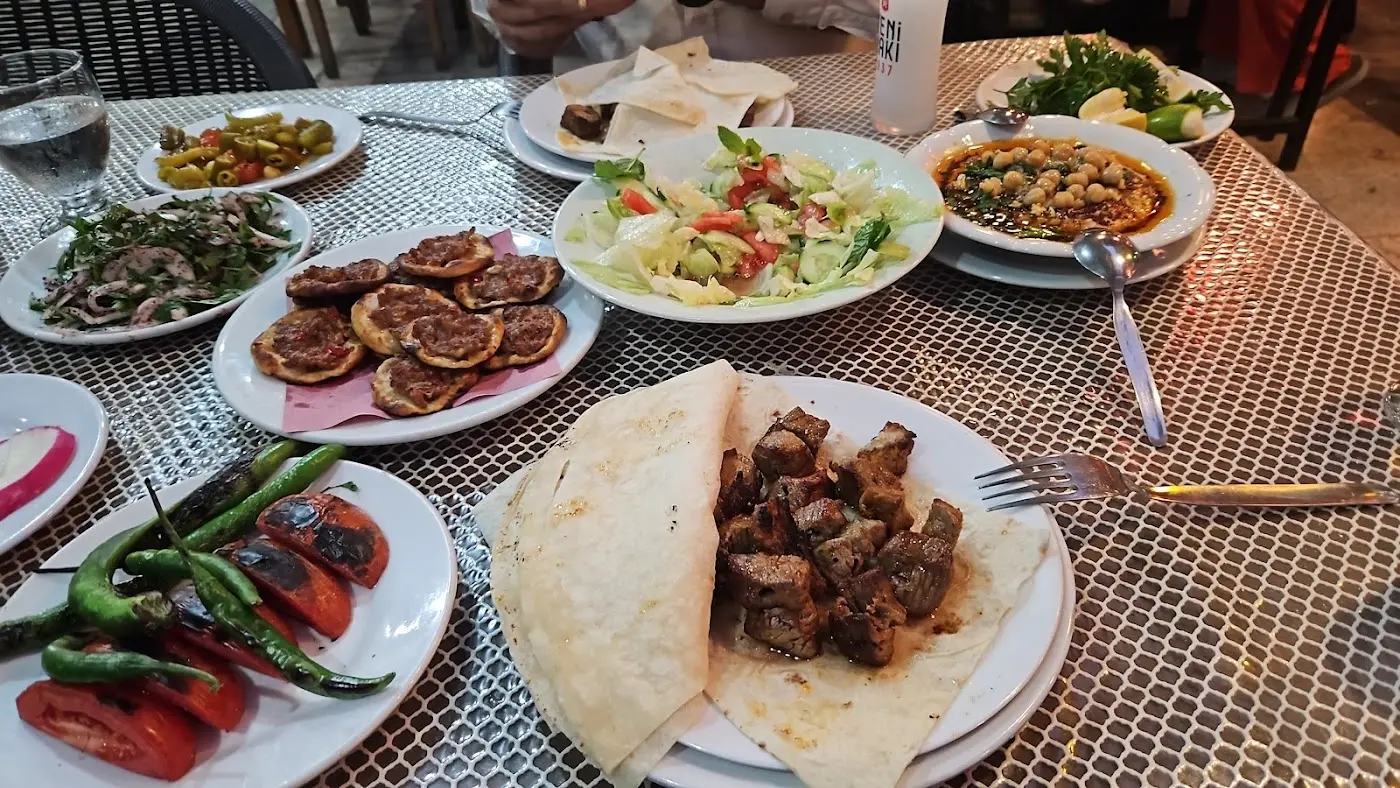 Yeşilova Kebap Ve Lahmacun Salonu Bahçe Keyfi fotoğraf 2