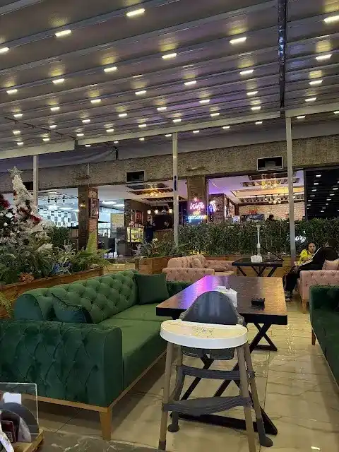 Jomo Lounge