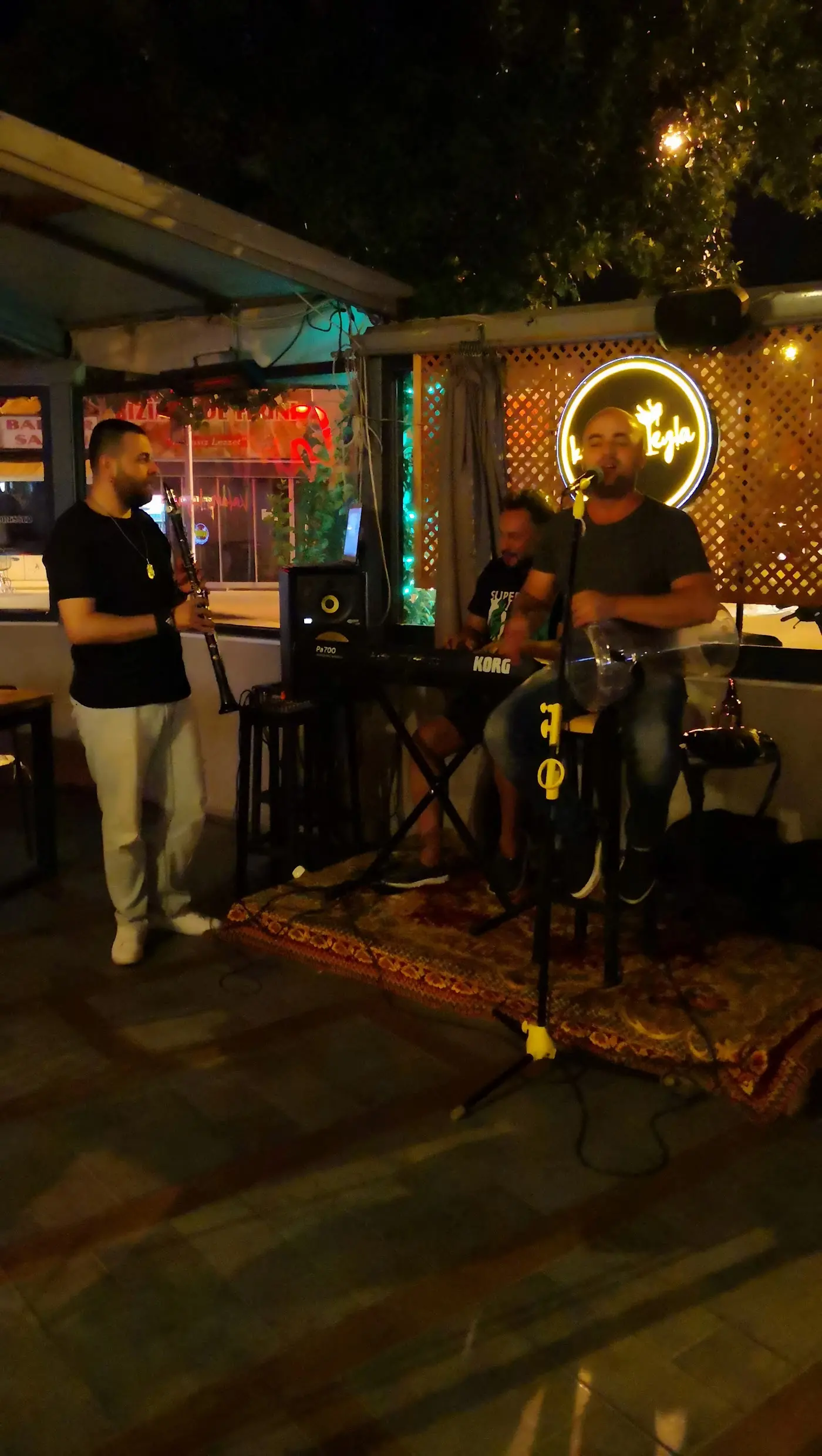 KAFAMIZ LEYLA | Marmaris Meyhane | Canlı Müzik ve Eğlence