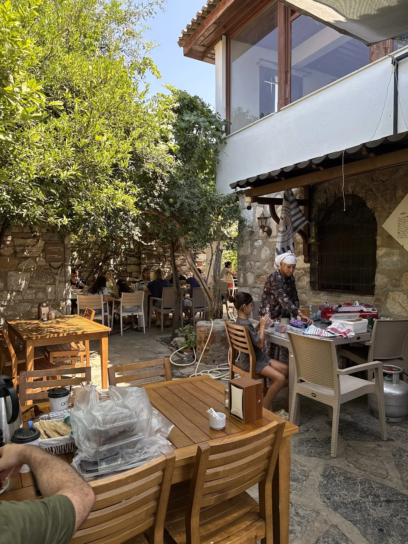 Çörekotu Cafe by Ummahan Güler