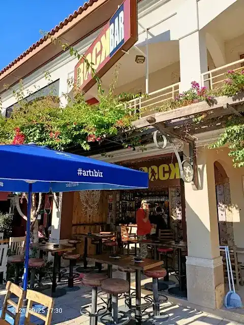 Tattoo Rock Bar