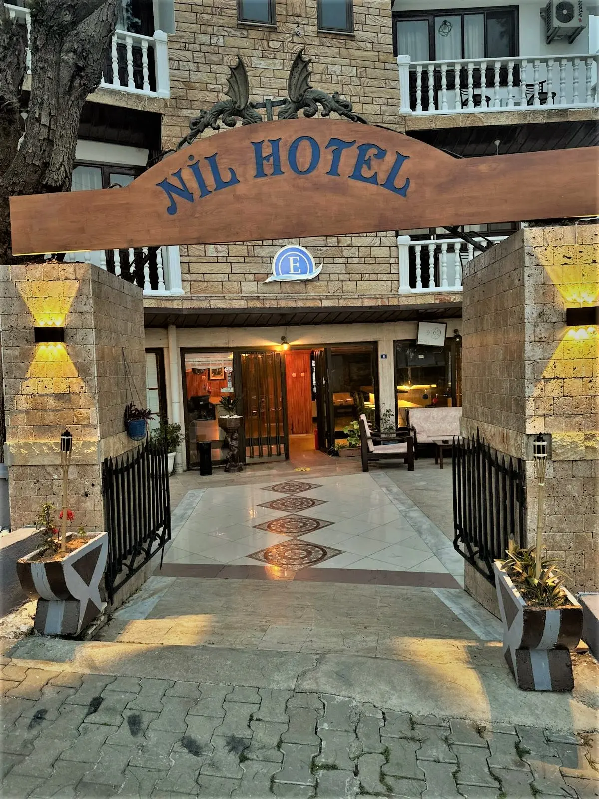 NİL HOTEL