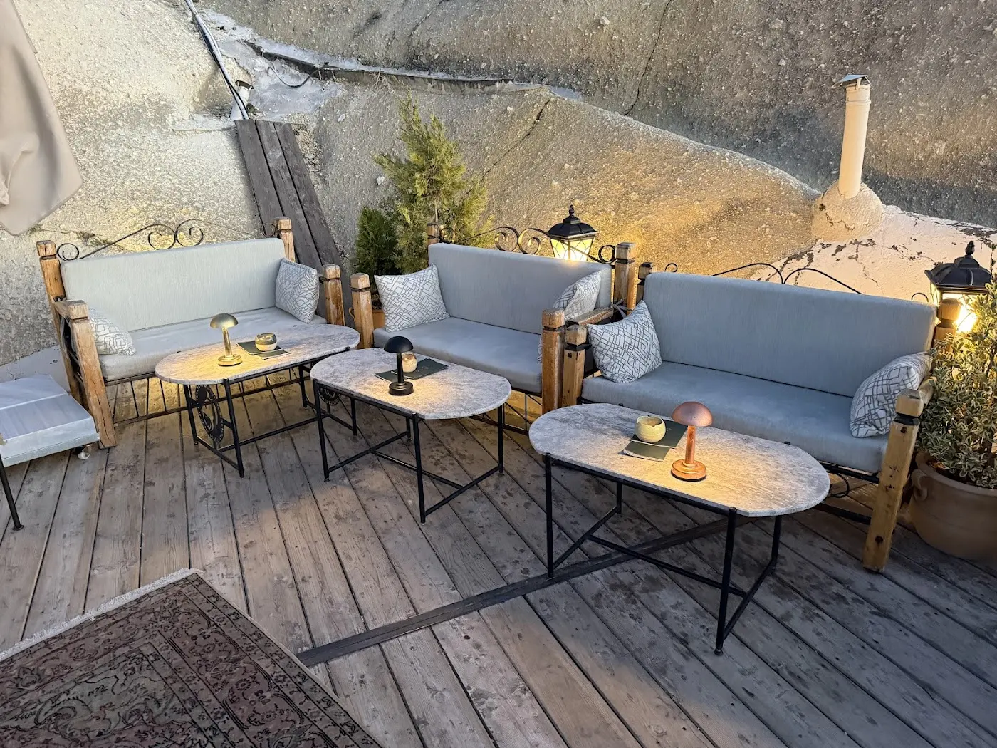 Kaira Rooftop Bar & Restaurant