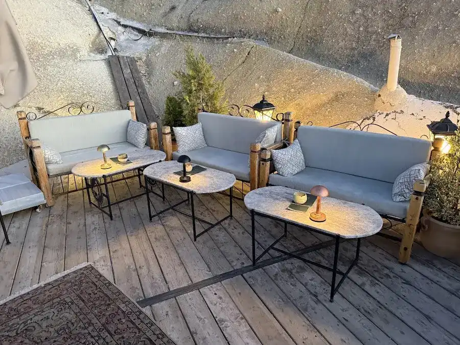 Kaira Rooftop Bar & Restaurant