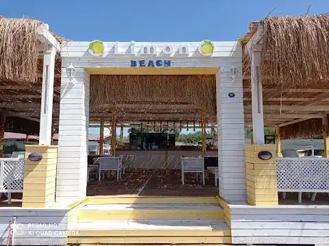 Limon beach cafe