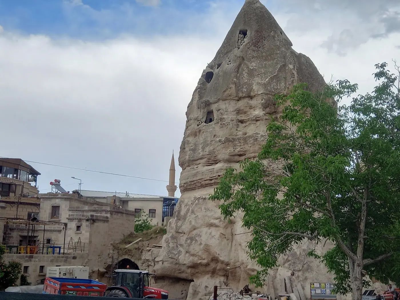 Stay In Peace Cave Hostel