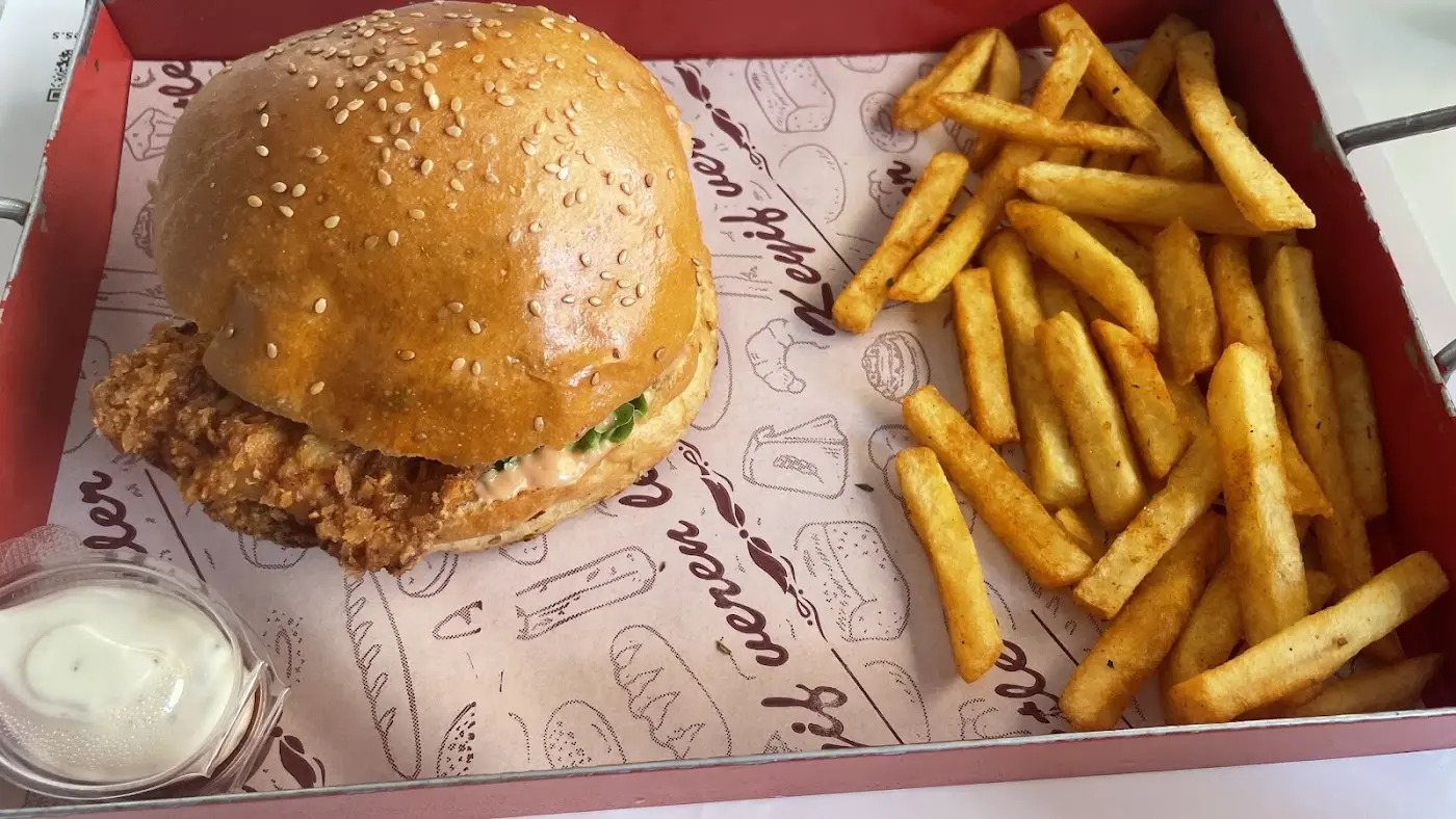 BUFFLES'S fried chicken & burger fotoğraf 2