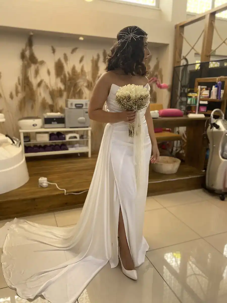 DERMA CENTER GÜZELLİK MERKEZİ VE KUAFÖR SALONU fotoğraf 3