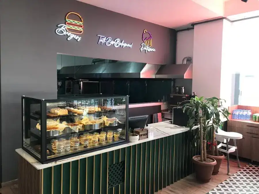 Hasan Şef Burger & Patisserie House
