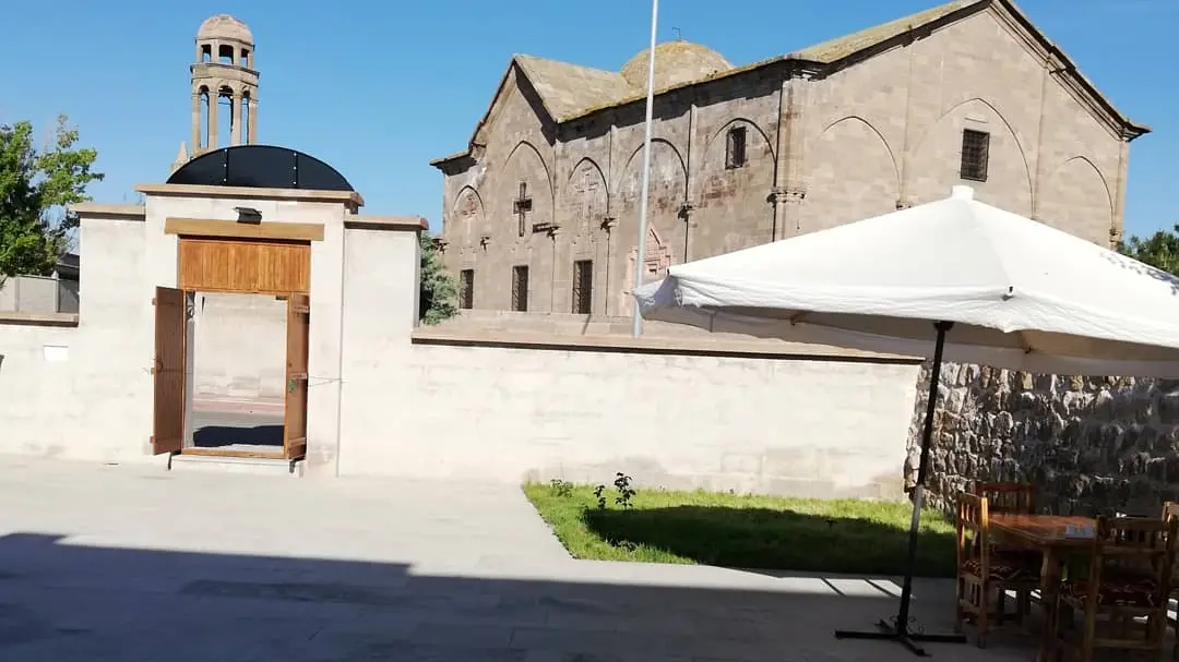 MALAKOPİ HOUSE