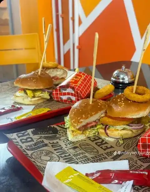 Noriyon burger fotoğraf 2