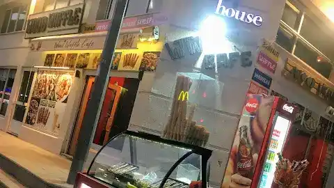 Wood Waffle Nargile Cafe