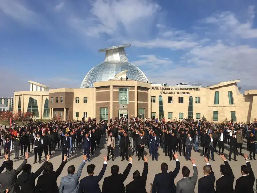 Nevşehir Hacı Bektaş Veli Üniverstesi Merkezi Yemekhane Ve Sosyal Tesis fotoğraf 3