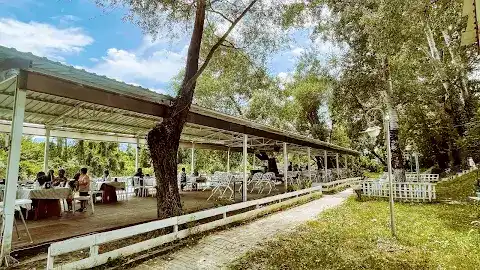 Nehirland Country Club Restoran fotoğraf 3