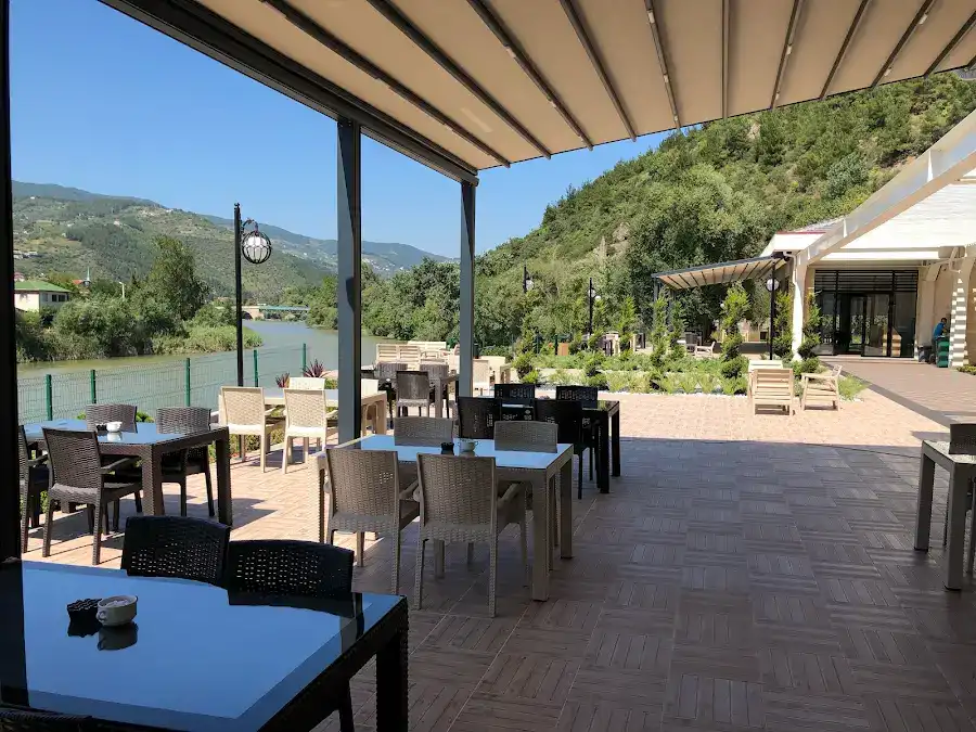 Geyve Belediyesi Nehir Park Sosyal Tesisleri
