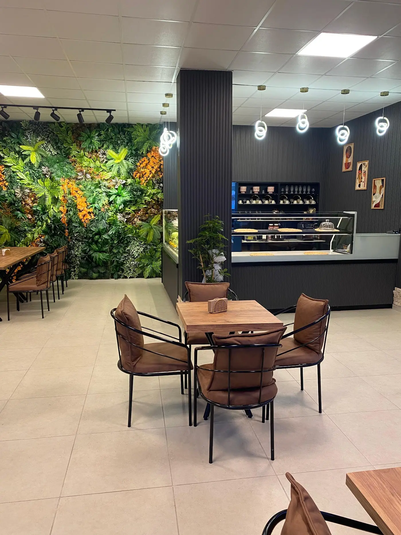 valeria cafe