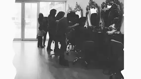 KOKOSH KUAFÖR VE GÜZELLİK SALONU