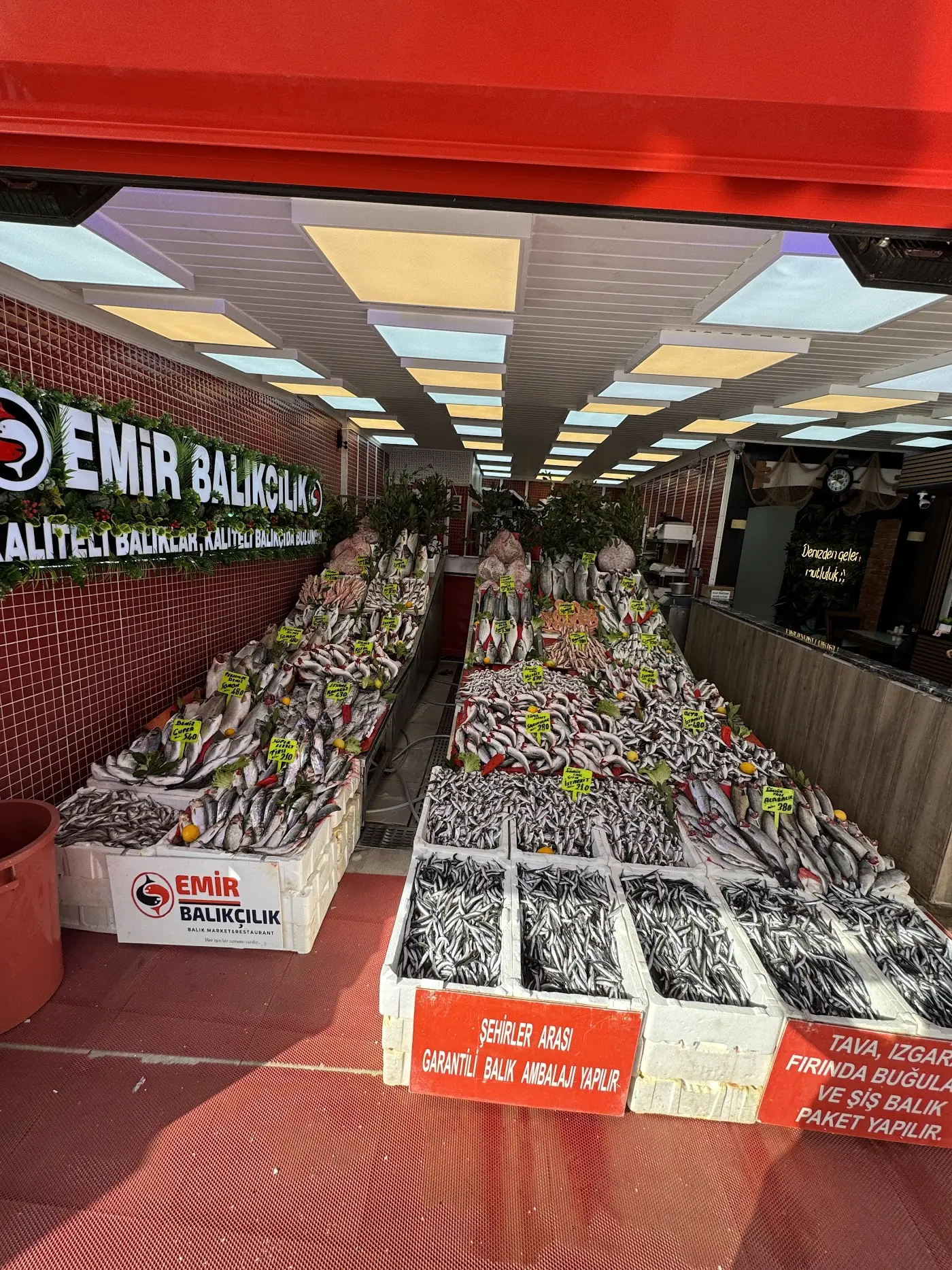 Emir Balık Market & Balık Pişiricisi & Restaurant fotoğraf 3