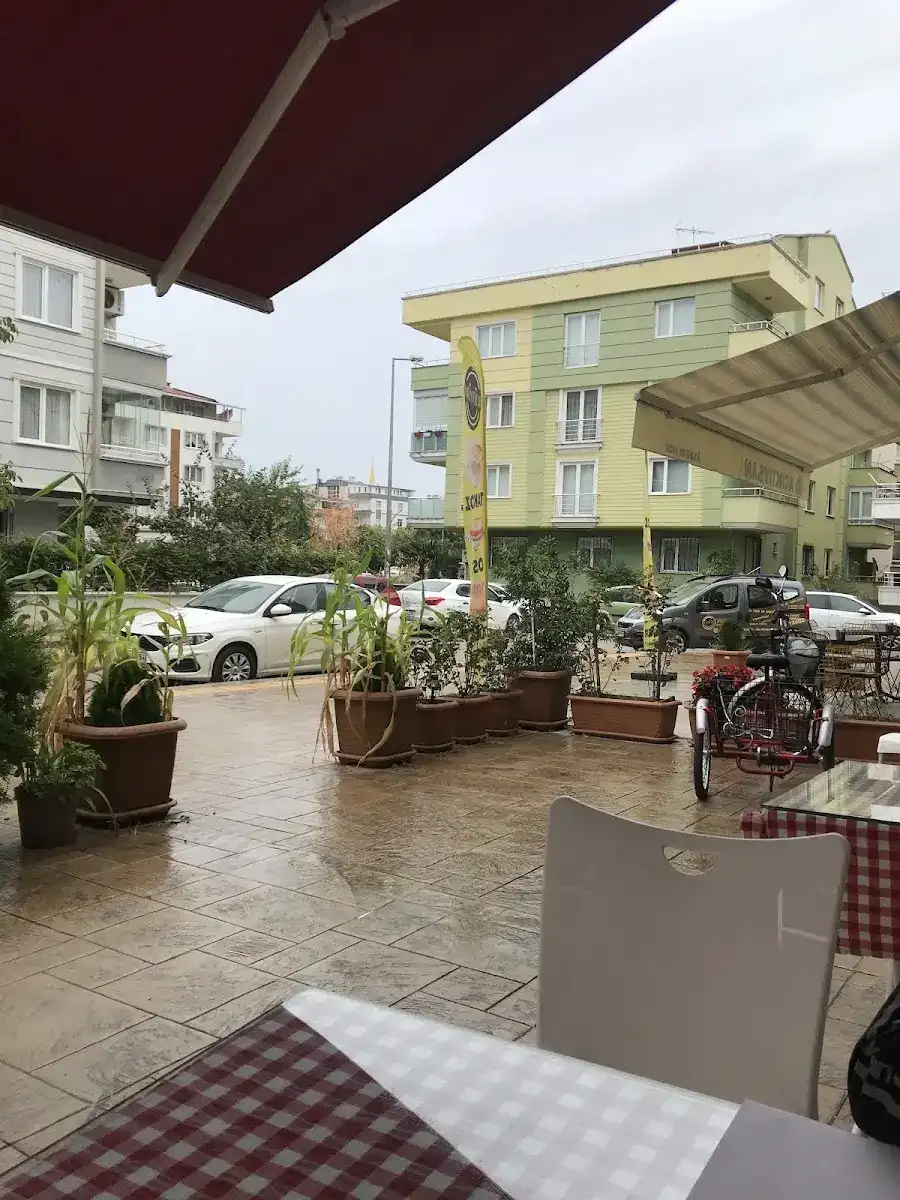 Kirazz Cafe Ve Ev Yemekleri
